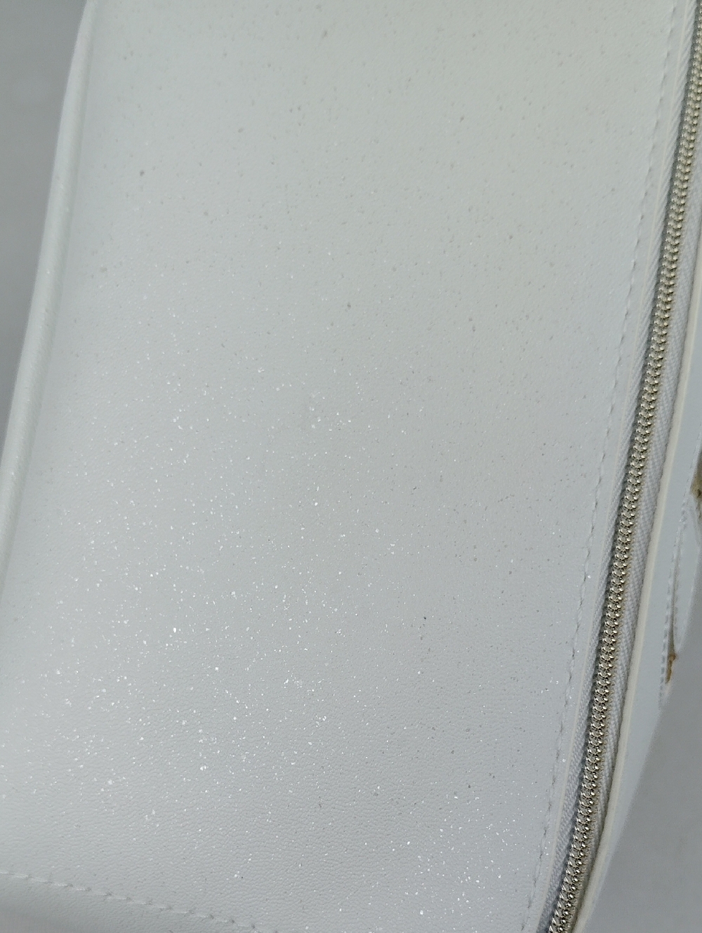 Christian Dior Cosmetic Pouch. - Picture 11 of 11